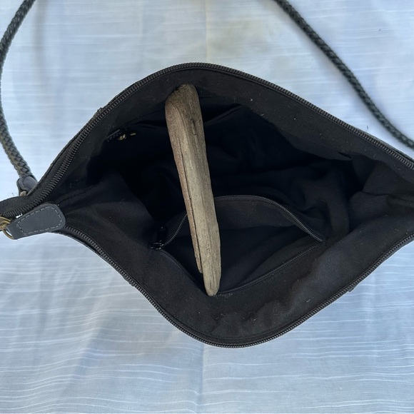 Relic by Fossil tone on tone Black Purse - Picture 8 of 13